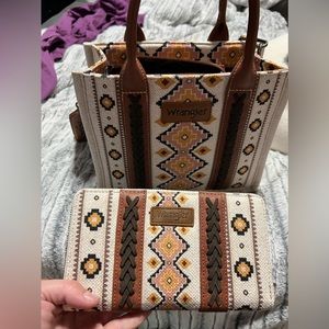 Wrangler Purse with matching wallet